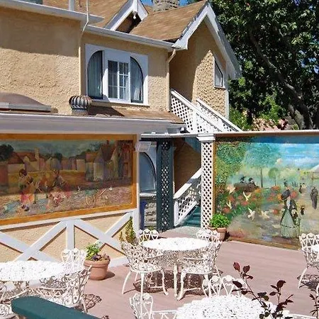 Rose Garden Inn 