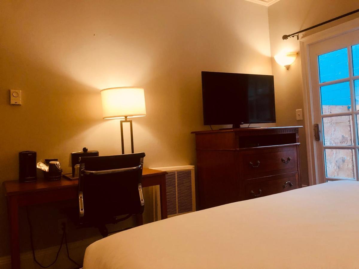 Rose Garden Hotel