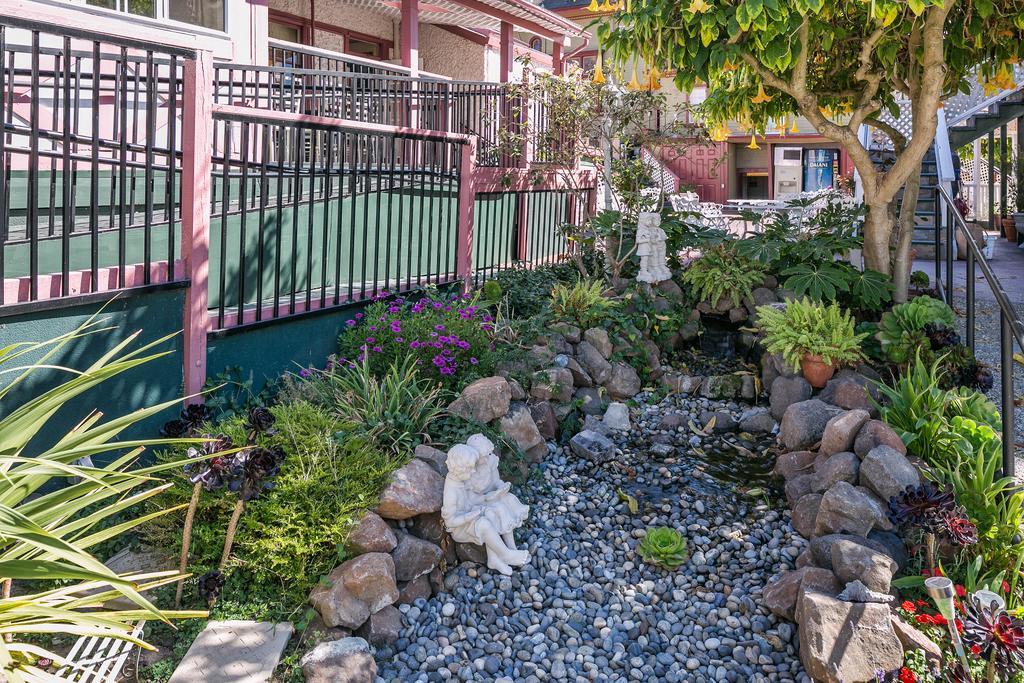 Hotel Rose Garden 3*