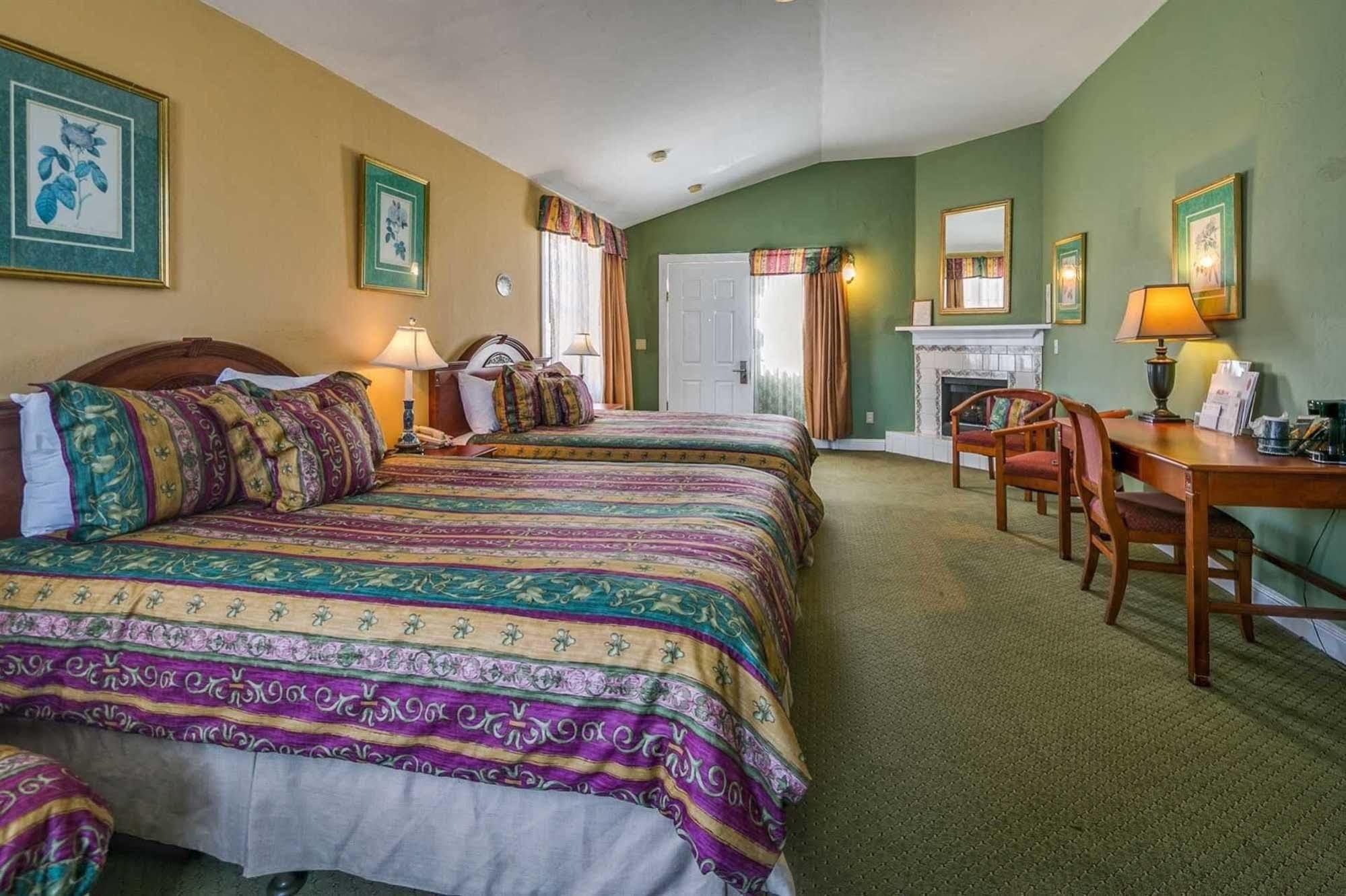 Rose Garden Hotel